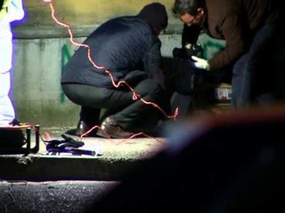 SHPERTHIM TRITOLI NE SARANDE HIDHET NE ERE MAKINA E NJE BIZNESMENI DEMTOHET LOKALI LAJM