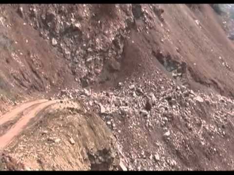 RRUGA KRUJE QAFE SHTAME VAZHDON E BLLOKUAR PREJ NJE MUAJI NGA RRESHQITJA E DHERAVE LAJM