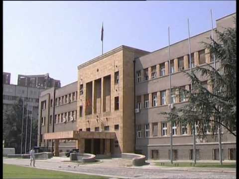 VMRO DPMNE DHE LSDM TAKOHEN NE BRUKSEL PER TE TEJKALUAR KRIZEN POLITIKE NE VEND LAJM