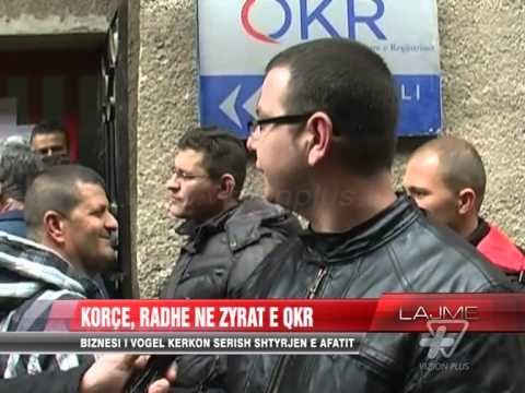 Korçë, radhë në zyrat e QKR - News, Lajme - Vizion Plus