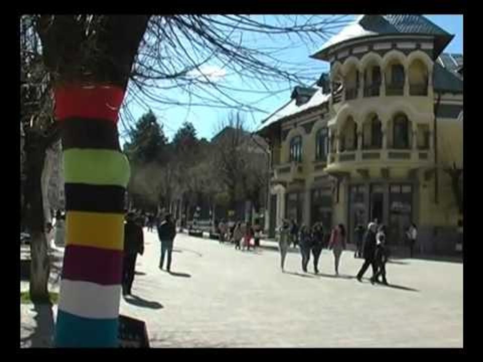 KORÇA VISHET ME NGJYRAT E PRANVERES PANAIR DHE FESTIME GJATE GJITHE MUAJIT LAJM