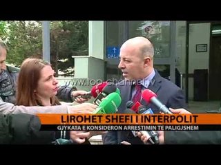 Télécharger la video: Gjykata e Tiranës liron Artan Bajraktarin - Top Channel Albania - News - Lajme