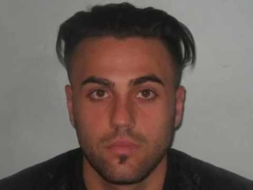 DENOHEN TRE SHQIPTARE NE BRITANI,U AKUZUAN PER TRAFIK NDERKOMBETAR DROGE LAJM