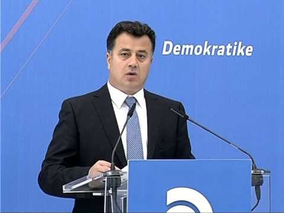 AKUZAT E PD, “QEVERIA LIROI EFEKTIN E POLICISE QE ESHTE USHTARI I SHULLAZIT” LAJM