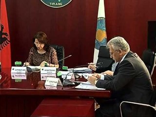 MARK FRROKU REGJISTRON NE KQZ PARTINE KRISTIAN DEMOKRATE PER ZGJEDHJET LOKALE LAJM