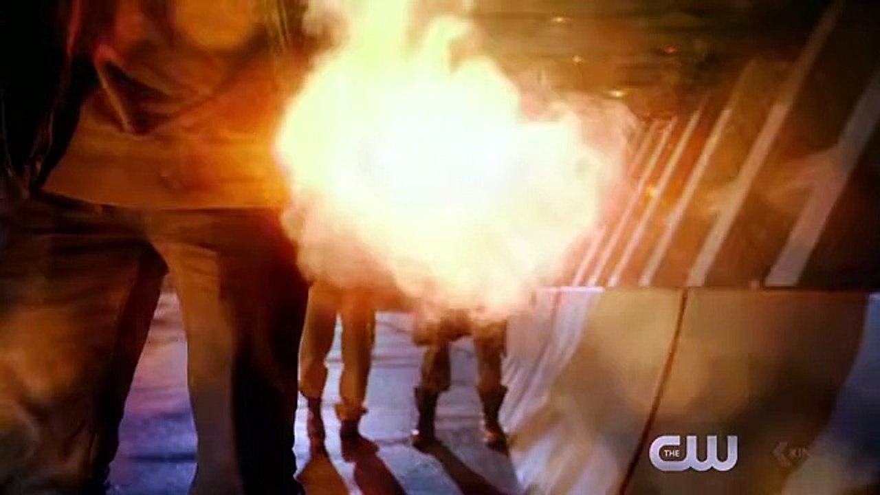 DC's LEGENDS OF TOMORROW Trailer (2016)