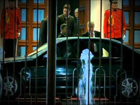 HALIM KOSOVA MJEKU I NJOHUR NGA DREJTOR I MATERNITETIT NE LUFTE PER BASHKINE E TIRANES LAJM