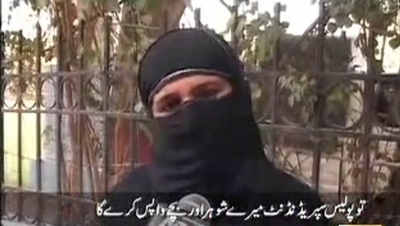 Larrkana, Mother ready to sell her daughters, 50000 each, for jailor demand
