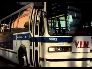 GJYKATESI AMERIKAN LEJON REKLAMAT RACISTE PRO HEBRENJVE NE AUTOBUSET E NEW YORK LAJM