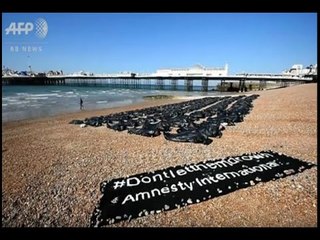 PROTESTE KUNDER POLITIKAVE BRITANIKE NDAJ EMIGRANTEVE ME THASE KUFOMASH LAJM