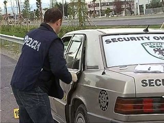 GRABITJE SPEKTAKOLARE NE AUTOSTRADE RREMBEHEN PARATE E DISA BIZNESEVE LAJM