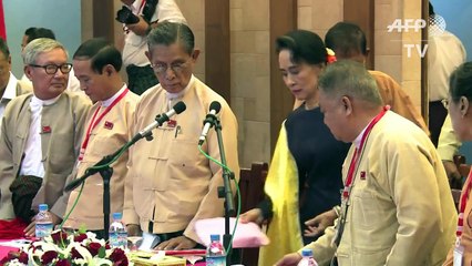Suu Kyi lays down law on party discipline to new Myanmar MPs