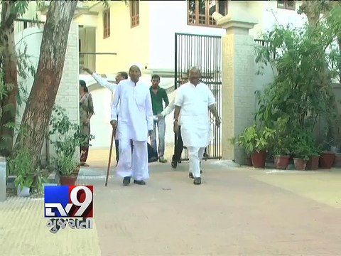 Gujarat Civic Polls : Panchayat & Rural Development Minister Jayanti Kavadiya Casts His Vote - Tv9