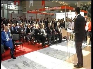 VELIAJ ÇEL PANAIRIN E PUNESIMIT NE TIRANE,PUNE NE VEND TE FJALEVE LAJM