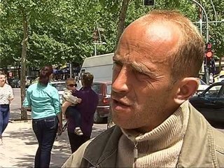 DITA E PUNETOREVE,NE TE GJITHE BOTEN PROTESTOHET NDERSA NE SHQIPERI FESTOHET LAJM