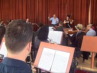 MIRELA LIÇO RIKTHEHET NE TKOB, VJOLINISTJA SJELL PJESE NGA MOXART DHE MENDELSON LAJM