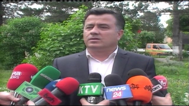 DHUNA NDAJ PROTESTUESVE, REAGON PD