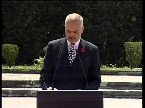 FUSHATA VAZHDON EDHE NE 5 MAJ NE DITEN E DESHMOREVE GJATE HOMAZHEVE LAJM