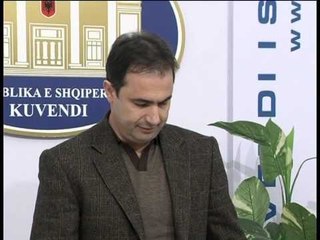 PD PER DEMONSTRATEN KRYEPUÇISTI RAMA U KTHYE NE VENDIN E KRIMIT LAJM