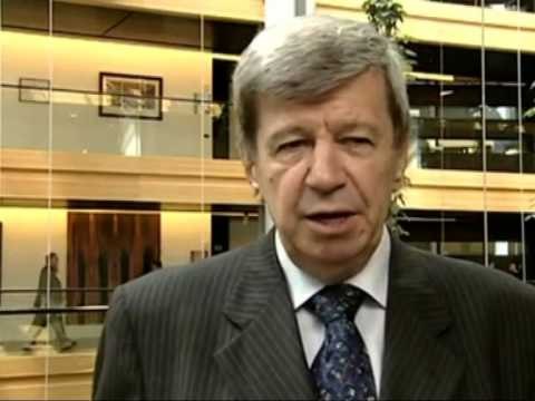 KRIZA NE SHQIPERI EDUARD KUKAN BEN THIRRJE PER ZGJIDHJET TE KRIZES LAJM