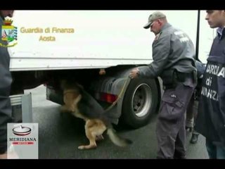 POLICIA ITALIANE VE NE PRANGA 17 SHQIPTARE PER TRAFIK KOKAINE DHE MARIUHANE LAJM