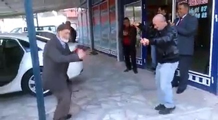 dede coşmuş kim tutar