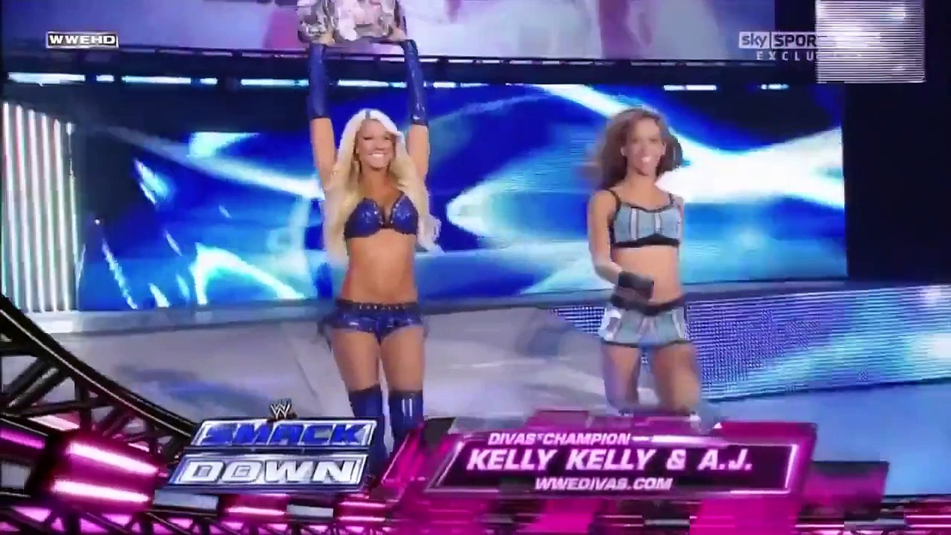 Kelly Kelly and AJ Lee vs. Natalya and Alicia Fox - video Dailymotion