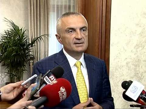 KREU I KUVENDIT META NXIT MENDUH THAÇIN DHE ALI AHMETIN TE RRISIN BASHKEPUNIMIN LAJM