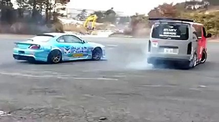 S15 versus Drift Minivan