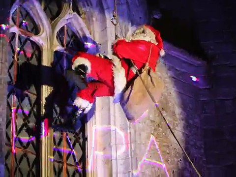 Pernes: descente du père Noël