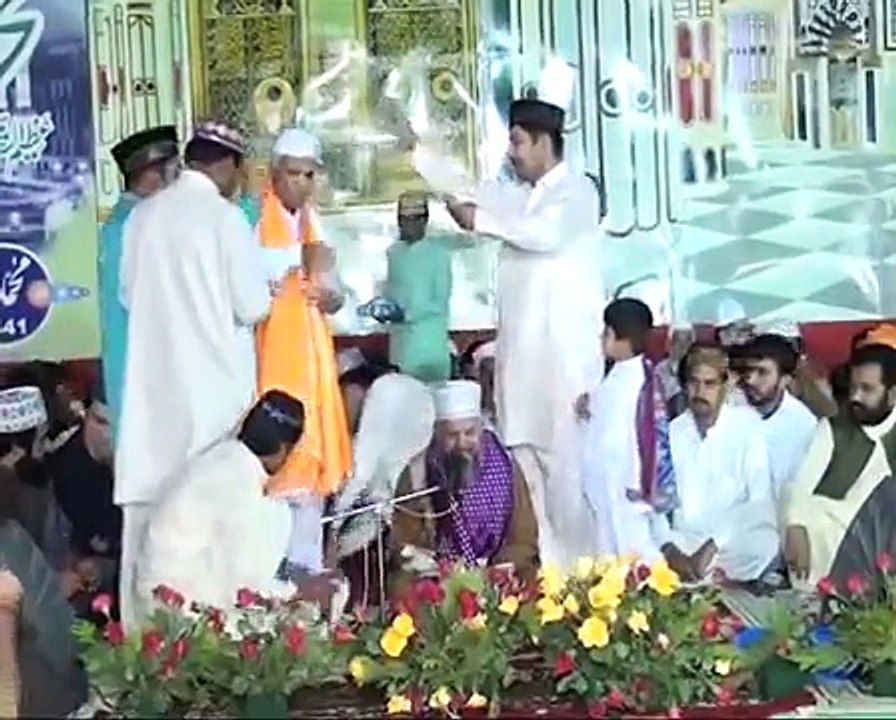 Naat:New Naat 2014Hum Dare Aaqa Pe Sar Apna Jhuka Lete Hain By Qari Karamat Ali Naeemi 2 2
