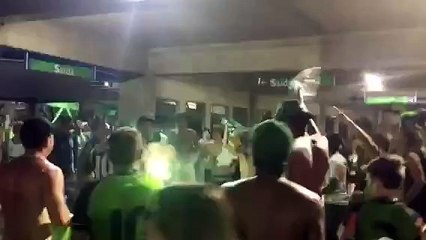 Torcida do América faz a festa no Engenhão