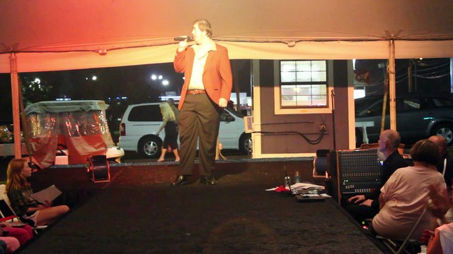 Ron Roberts sings 'Blue Suede Shoes' Elvis Week 2013