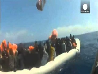 MARINA BREGDETARE ITALIANE SHPETOJNE JETEN E 4200 KLANDESTINEVE QE VININ NGA LIBIA LAJM