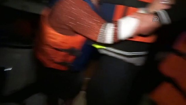 4 kids die as refugee boat sinks off Turkey's Aegean coast