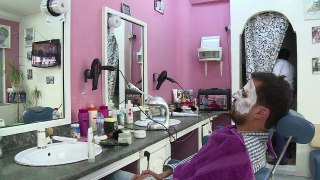جراحة التجميل في تونس تجتذب رجالا يبحثون عن الجمال