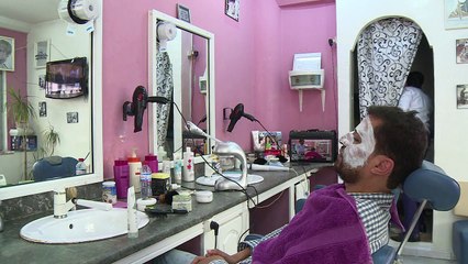 جراحة التجميل في تونس تجتذب رجالا يبحثون عن الجمال