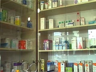 SKANDALI I ILACEVE,8 PERSONA NE PRANGA NGA TE CILET 3 ZYRTARE DHE 5 FARMACISTE LAJM