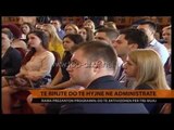 Të rinjtë do të hyjnë në administratë - Top Channel Albania - News - Lajme