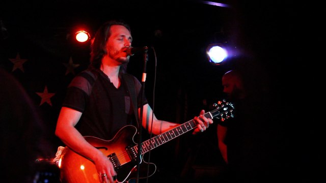 Jonathan Jackson performs an acoustic version of 'Morning Of The Rain' Birmingham 2015