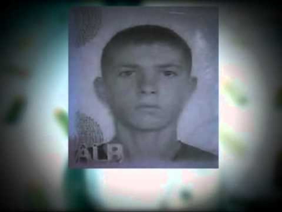 POLICIA PRANGOS NJE NGA AUTORET E DYSHUAR TE MA...