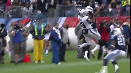 Raiders Derek Carr 30-yard pass to Amari Cooper