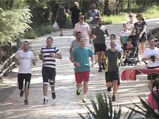 PROTESTE KUNDER NDERTIMEVE,MBESHTETESIT E BOJAXHIUT MARATONE TEK DIGA E LIQENIT LAJM