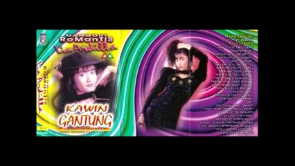 Lia Ardilla Kawin Gantung