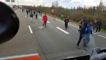 Chauffeur routier vs Migrants (Calais)