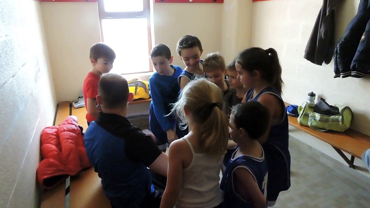 cri de guerre des mini poussin !!!!!!!