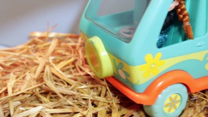 HALLOWEEN Prank HAUNTED Mystery Machine Disney Frozen Anna Princess Parody Scooby Doo Van Toy