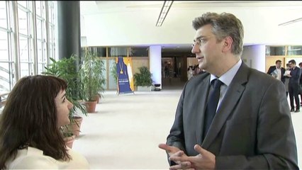 PLENKOVIC: DEPOLITIZONI ADMINISTRATEN PUBLIKE