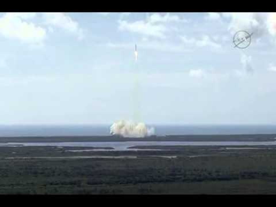 SHPERTHEN NE AJER RAKETA QE DO TE FURNIZONTE ME USHQIME DHE PAISJE STACIONIN ISS LAJM