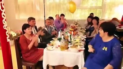 Пацаны красиво спели про маму, Смотрите все